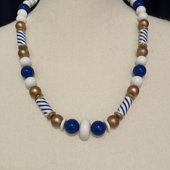 Vtg Avon 22" Plastic Beaded Necklace “Port Of Call" Nautical Blue White Gold - Picture 2 of 6